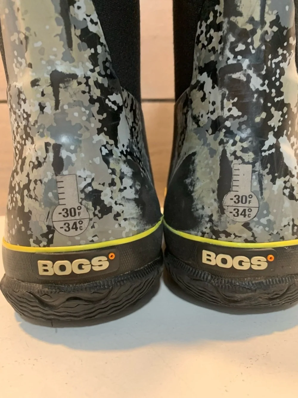 Bogs Kids Classic Micro Camo Boot Black Gray Size 3 Waterproof Casual Thermal